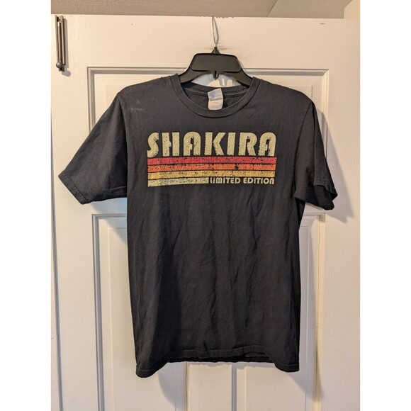 Shakira Limited Edition Graphic T-Shirt Black Small Retro Stripes Fan Tee - Picture 2 of 8